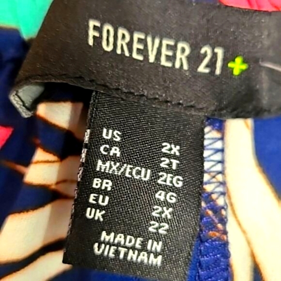 Forever 21 Off-Shoulder Blouse, Navy with Pink & Teal Flowers Size 2X, NWT - Picture 7 of 10